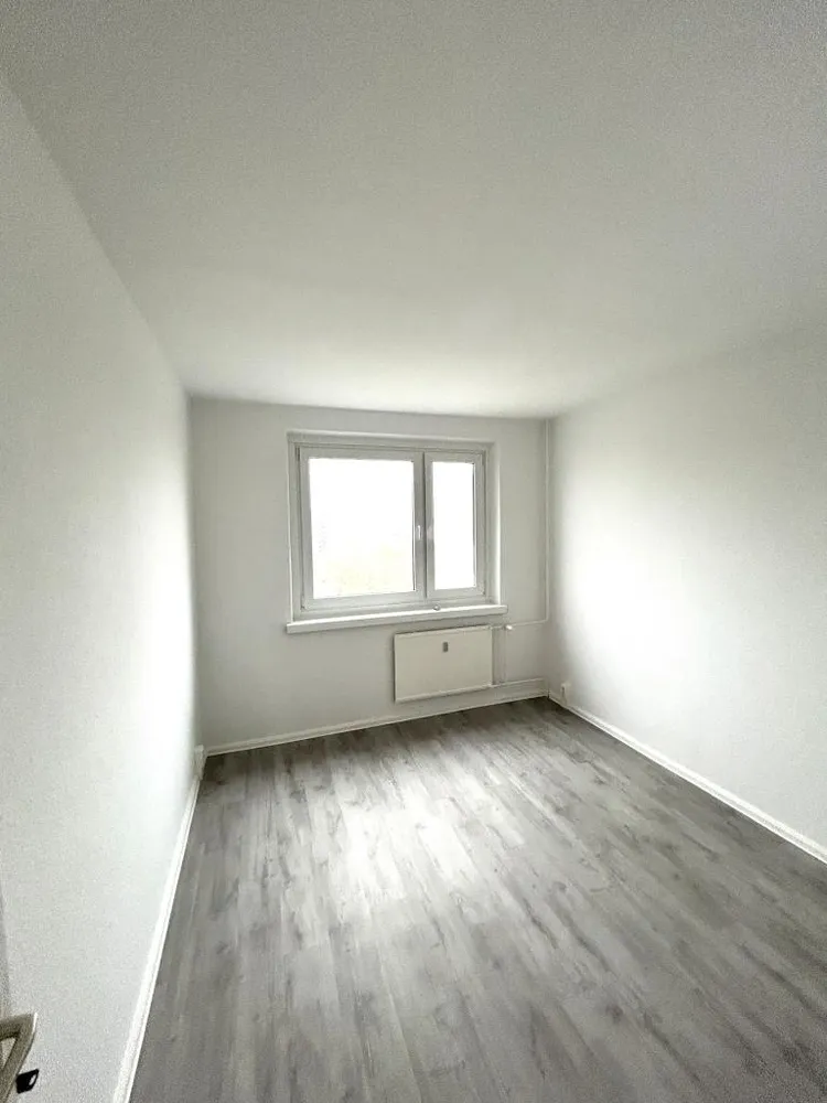 4 Zimmer Wohnung mit 70 m² in Halle (Saale) – Bild 3