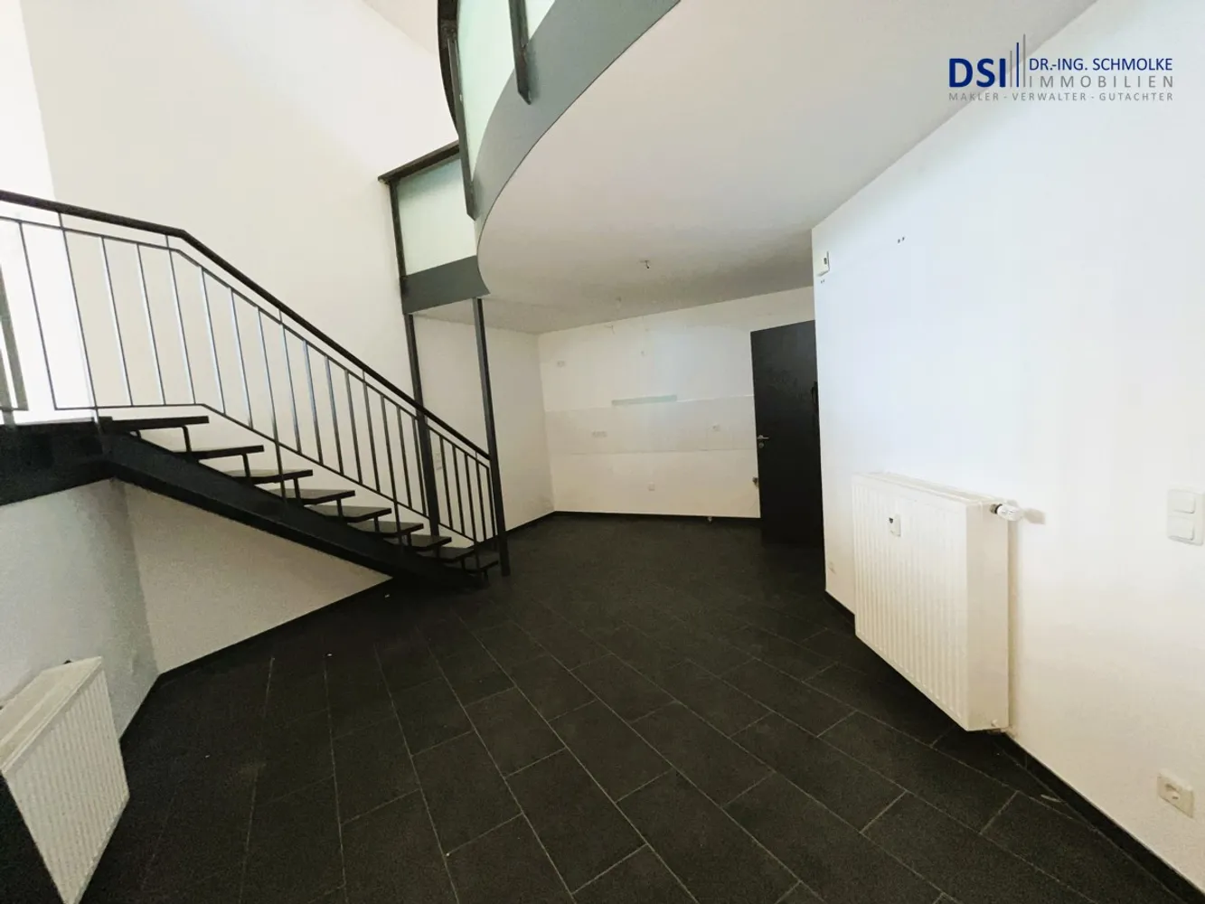 1 Zimmer Wohnung mit 200 m² in Köln – Bild 9