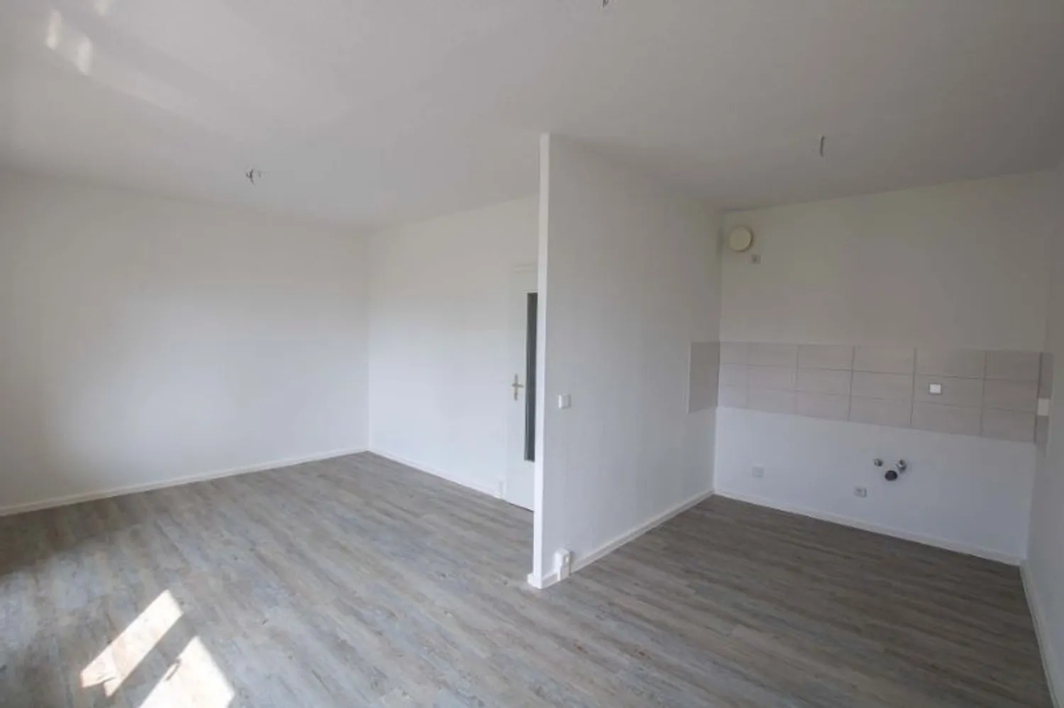 3 Zimmer Wohnung mit 56 m² in Halle (Saale) – Bild 4