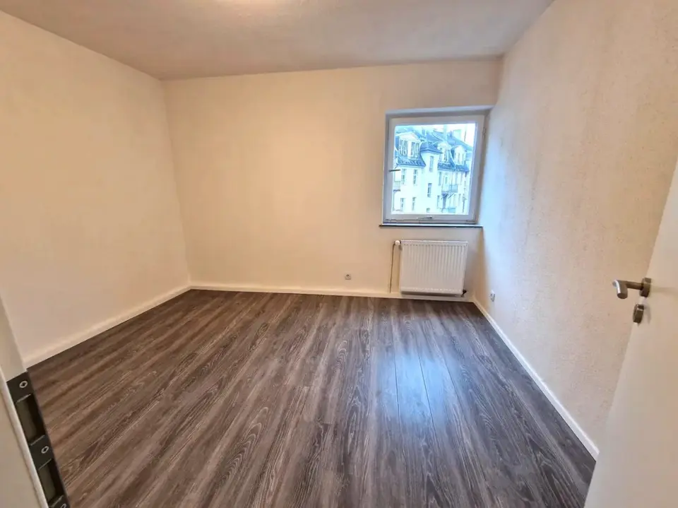 3 Zimmer Wohnung mit 65 m² in Hof – Bild 3