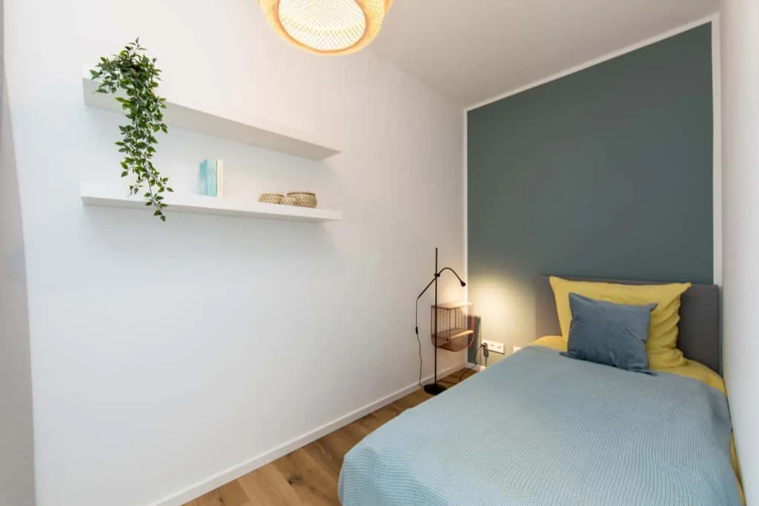 Shared room with 8 m² in Berlin – Photo 4