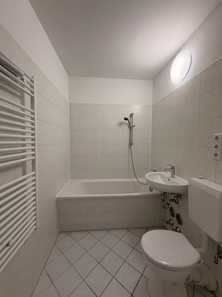 3 Zimmer Wohnung mit 70 m² in Berlin – Bild 2