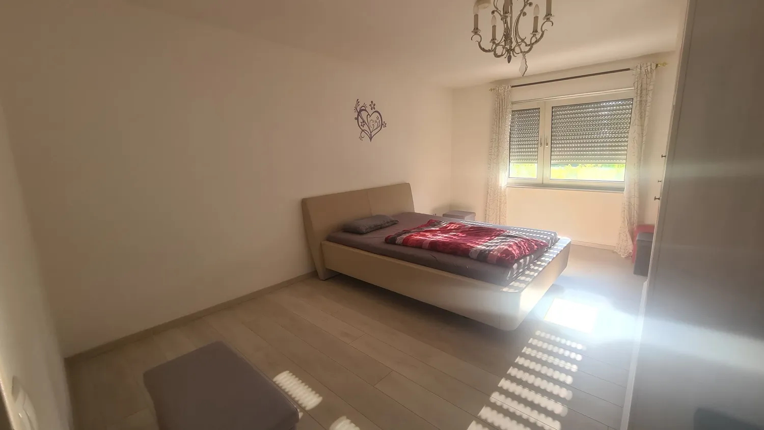 2 Zimmer Wohnung mit 80 m² in Wiesbaden – Bild 2