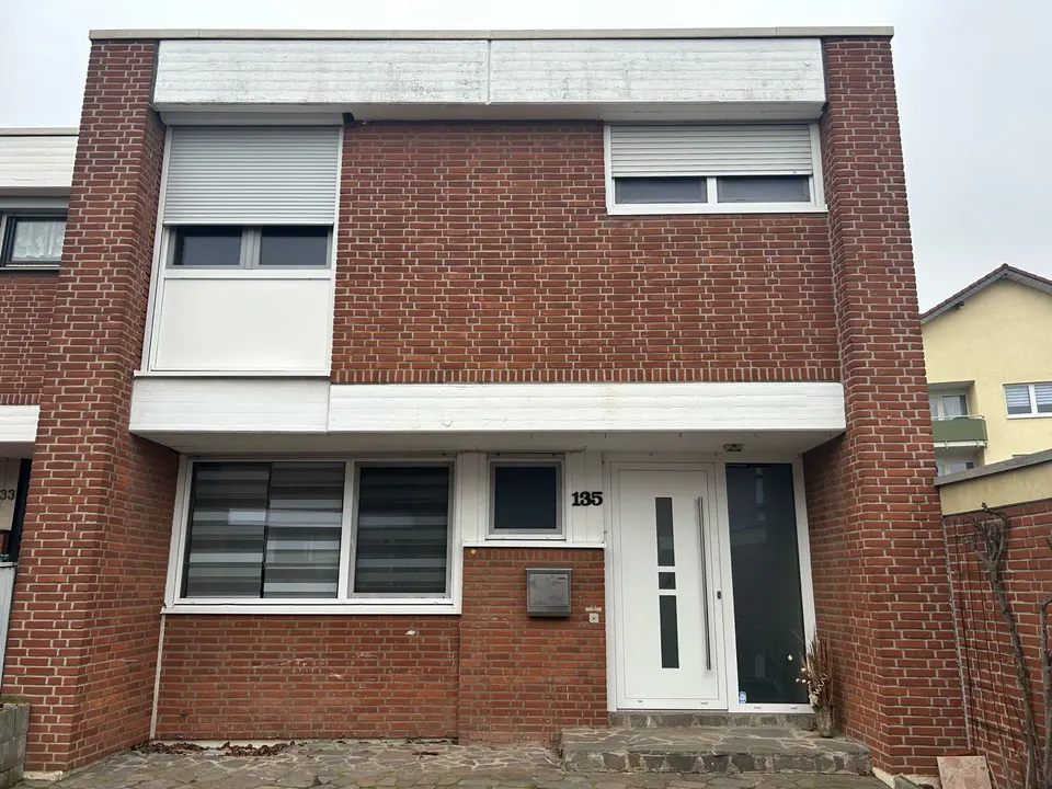 4 Zimmer Haus mit 109 m² in Pulheim – Bild 1