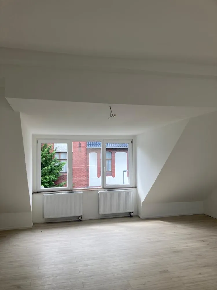 1 Zimmer Wohnung mit 55 m² in Hürth – Bild 1