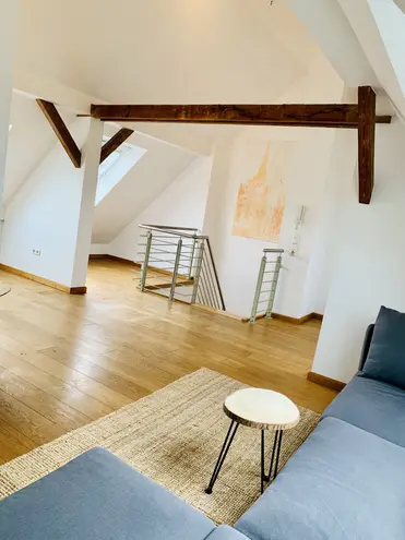 2 Zimmer Wohnung mit 88 m² in Düsseldorf – Bild 1