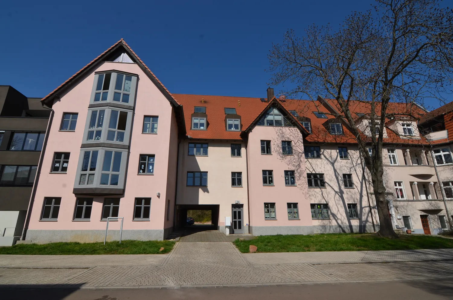 3 Zimmer Wohnung mit 105 m² in Halle (Saale) – Bild 1
