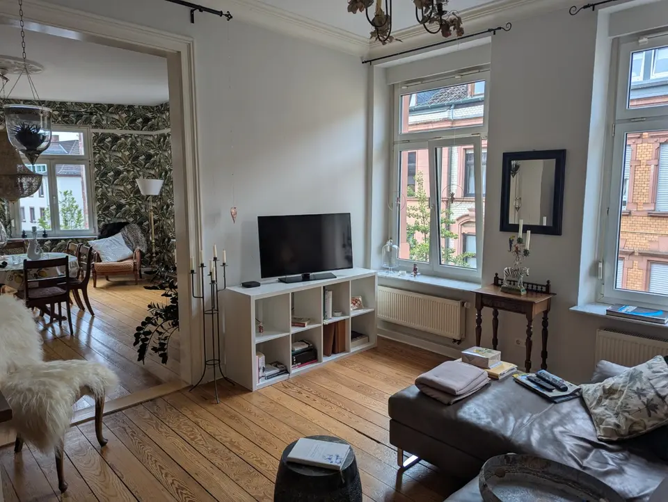 6 Zimmer Wohnung mit 138 m² in Aschaffenburg – Bild 1