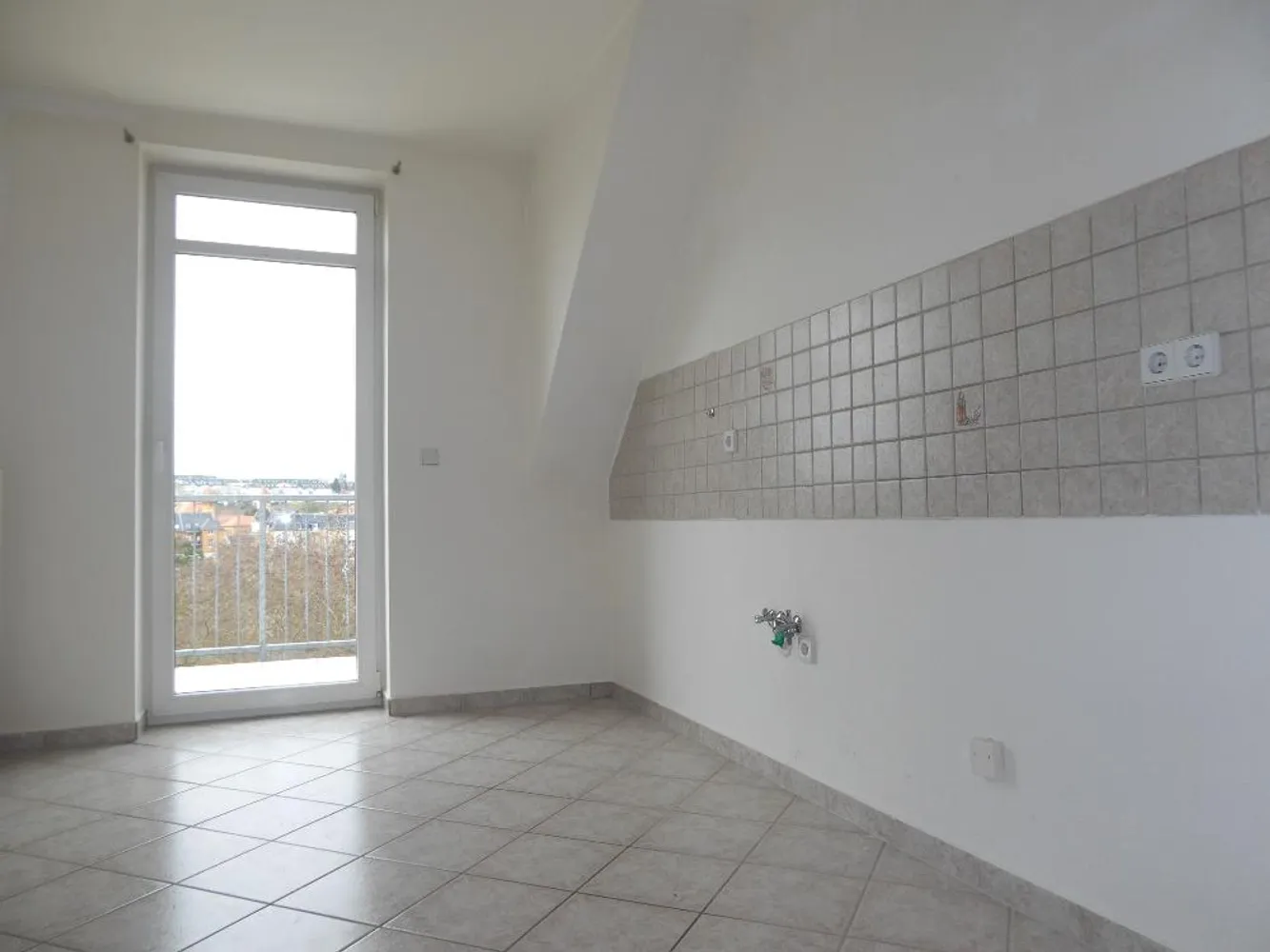 2 Zimmer Wohnung mit 58 m² in Plauen – Bild 3