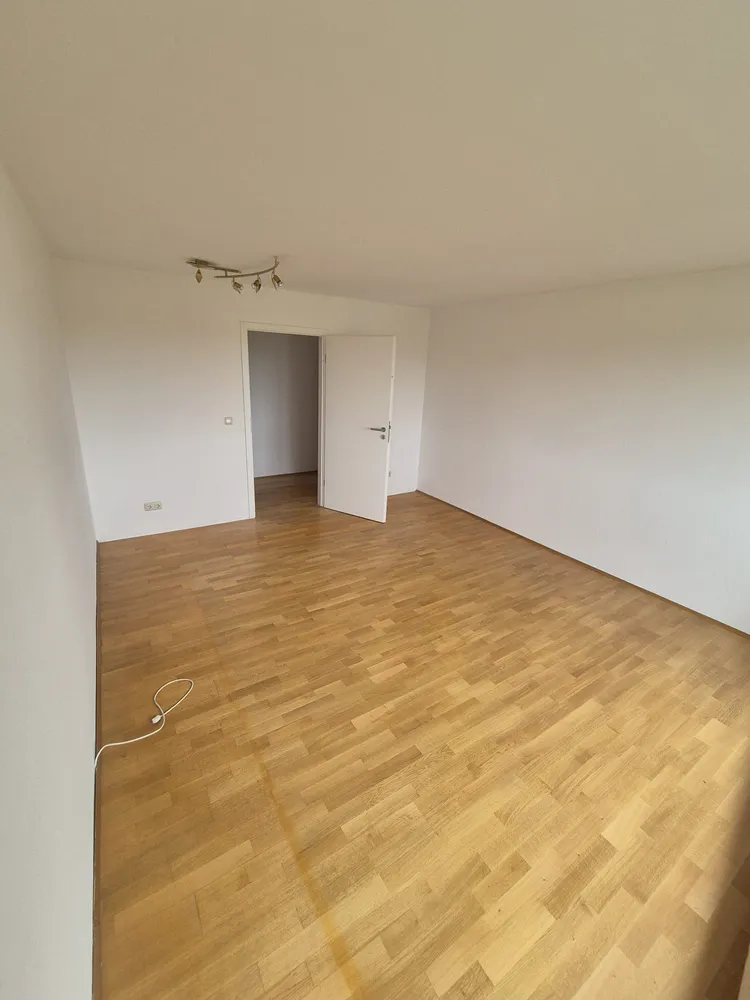 5 Zimmer Wohnung mit 99 m² in München – Bild 5