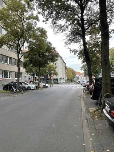 2 Zimmer Wohnung mit 65 m² in Köln – Bild 2