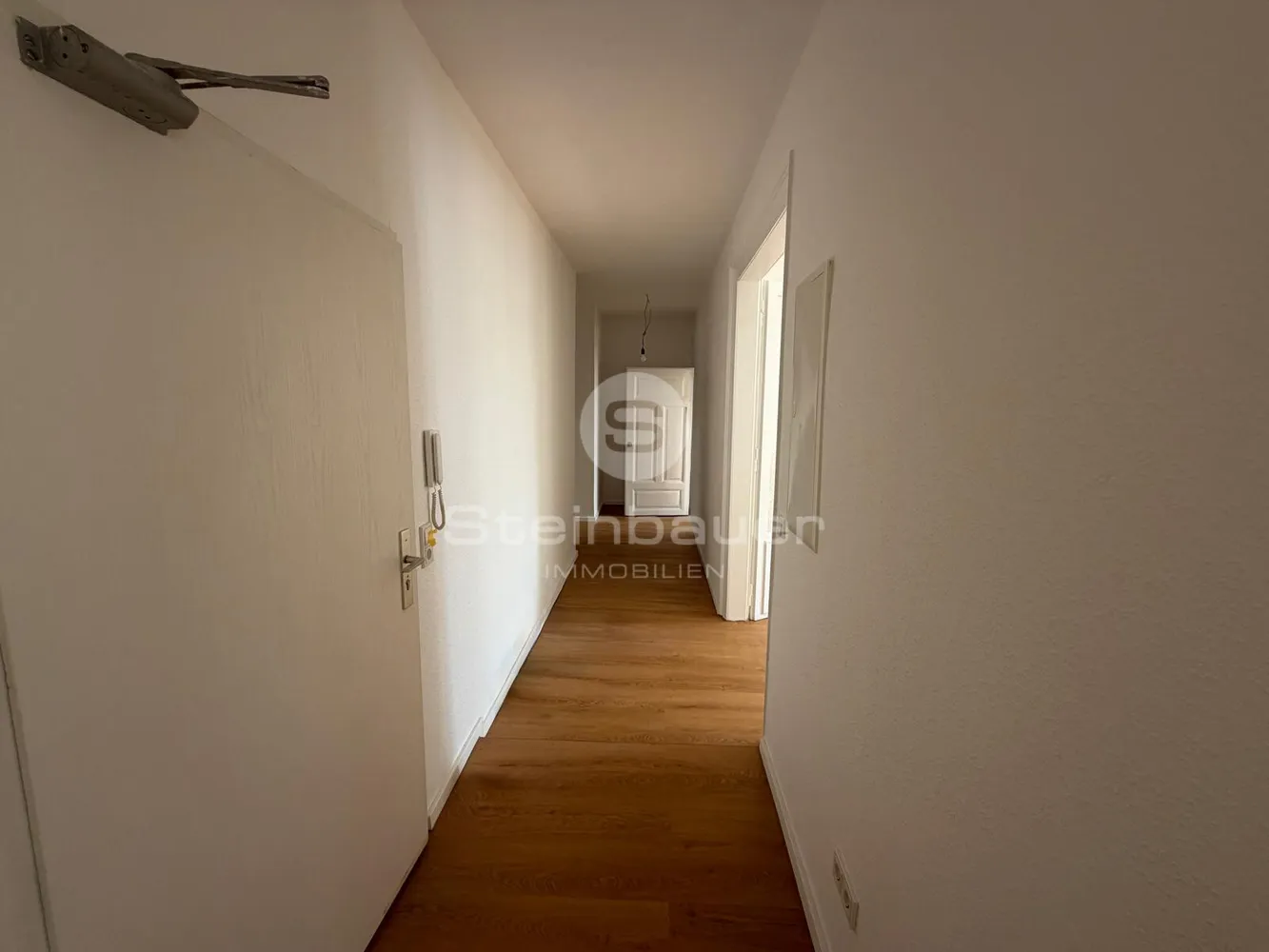 2 Zimmer Wohnung mit 83 m² in Wiesbaden – Bild 2