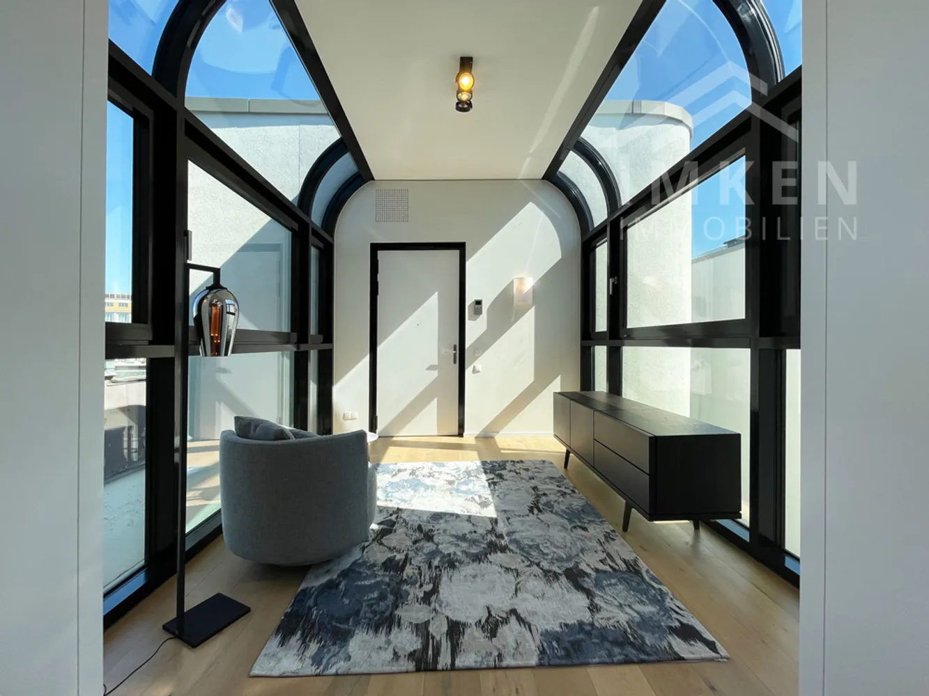 2 Zimmer Wohnung mit 175 m² in Hamburg – Bild 3