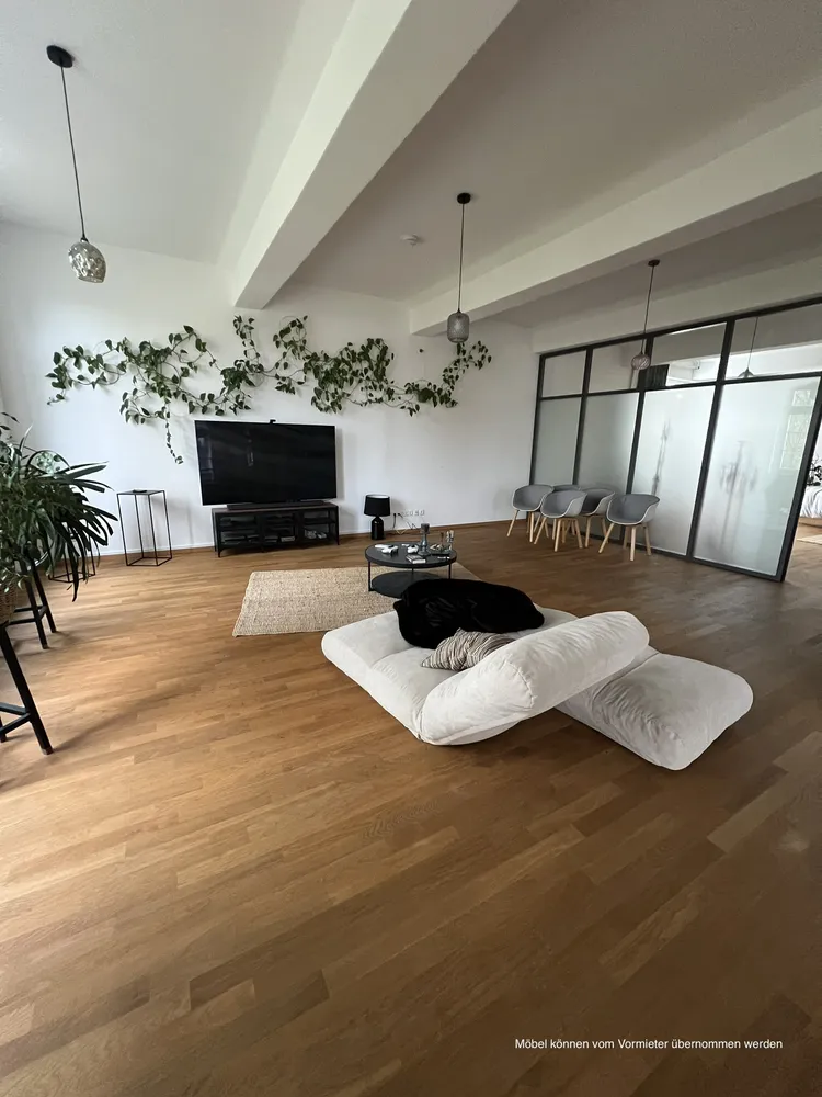 2 Zimmer Wohnung mit 168 m² in Dresden – Bild 6
