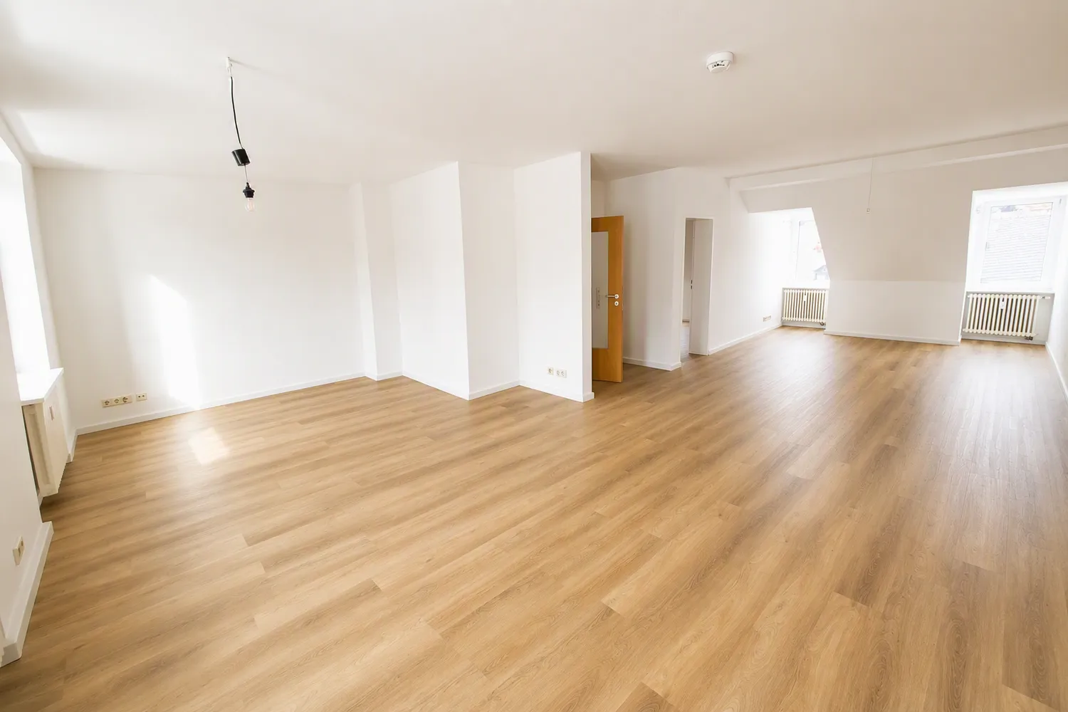 4 Zimmer Wohnung mit 147 m² in Würzburg – Bild 1