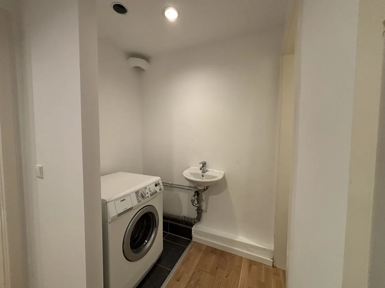 1 room apartment with 18 m² in Stuttgart – Photo 11