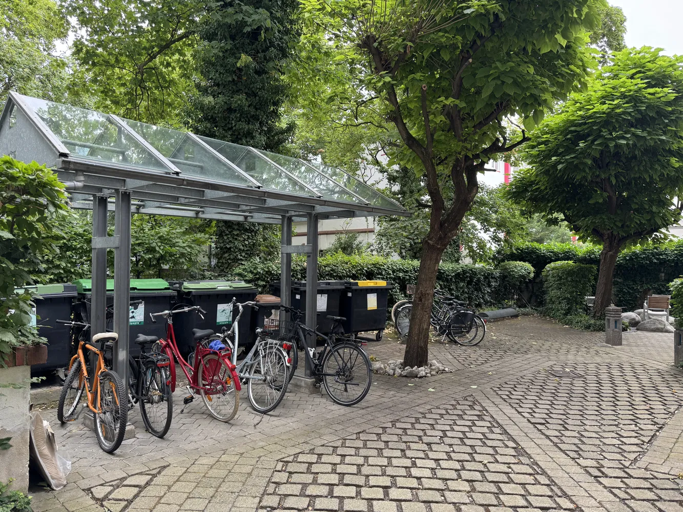 1 Zimmer Wohnung mit 28 m² in Frankfurt am Main – Bild 11