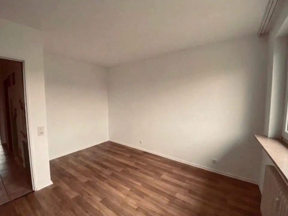 3 Zimmer Wohnung mit 111 m² in Bergisch Gladbach – Bild 2