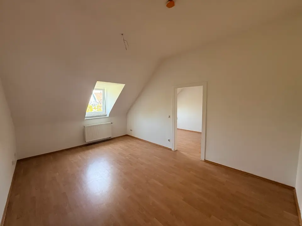 3 Zimmer Wohnung mit 103 m² in Karlsruhe – Bild 2