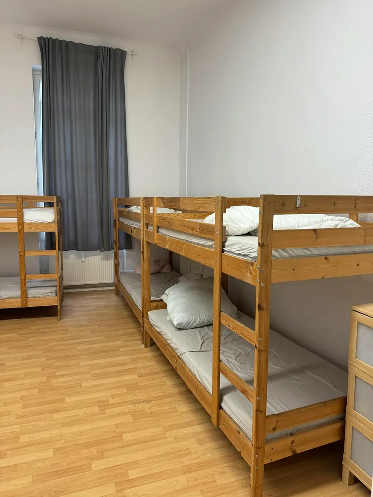 Shared room with 14 m² in Berlin – Photo 2