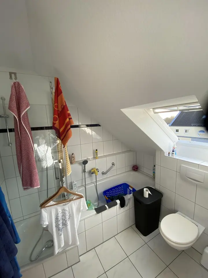 4 Zimmer Wohnung mit 96 m² in Bergisch Gladbach – Bild 6