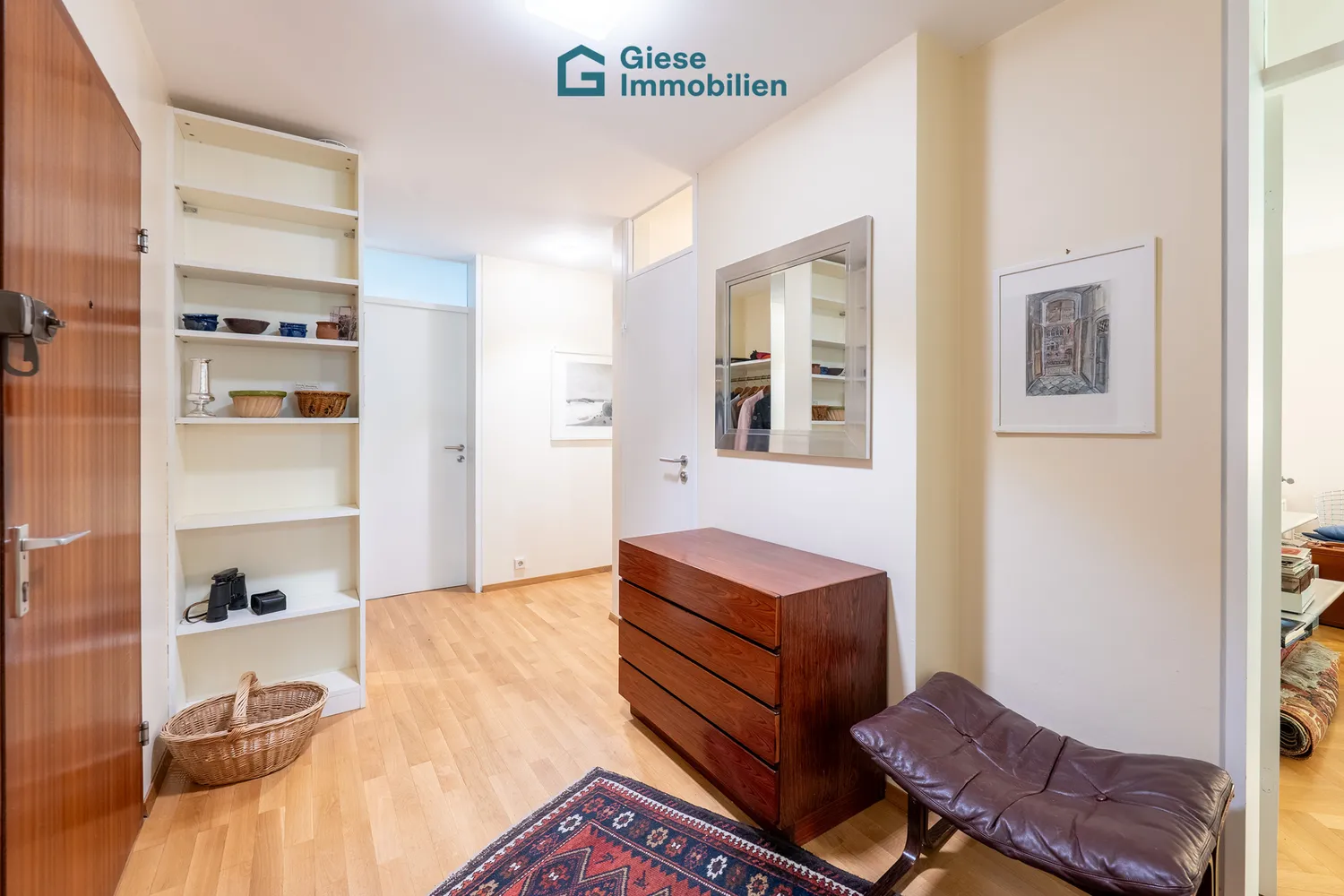 4 Zimmer Wohnung mit 127 m² in Stuttgart – Bild 3