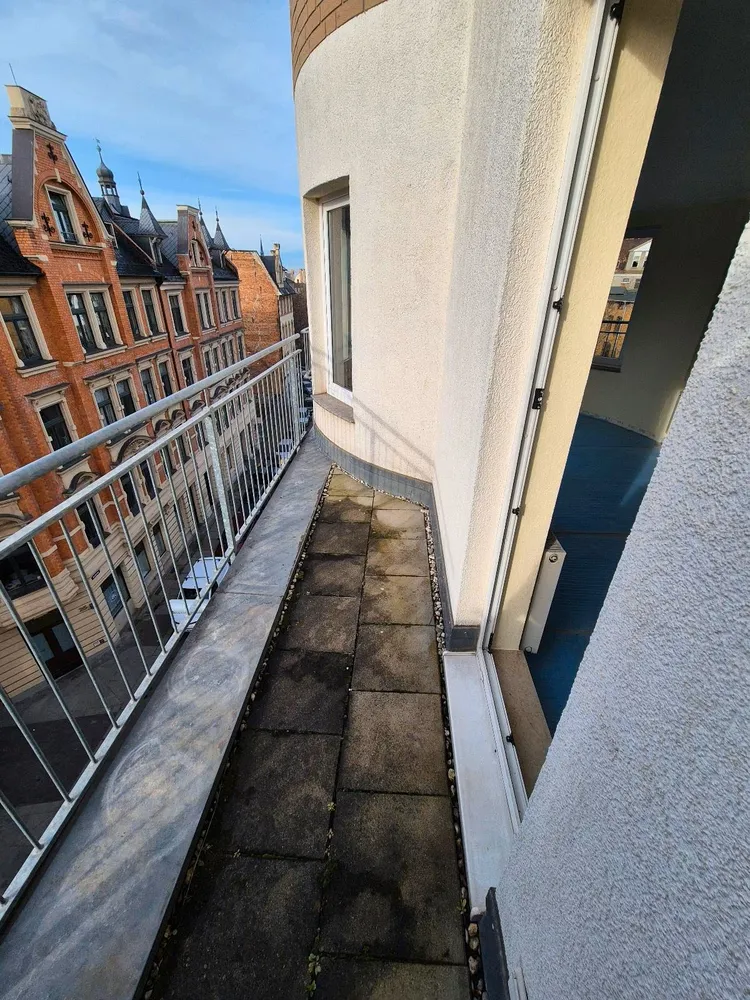 2 room apartment with 65 m² in Halle (Saale) – Photo 2