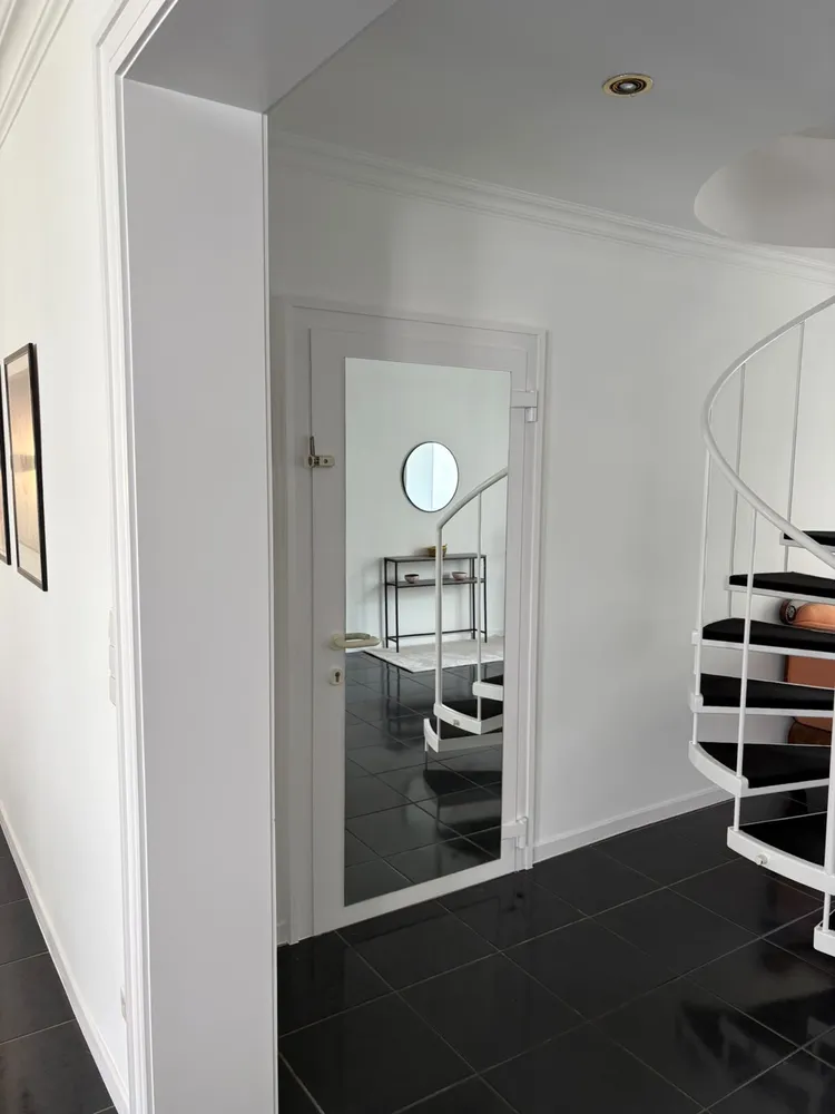 4 Zimmer Wohnung mit 178 m² in Düsseldorf – Bild 2