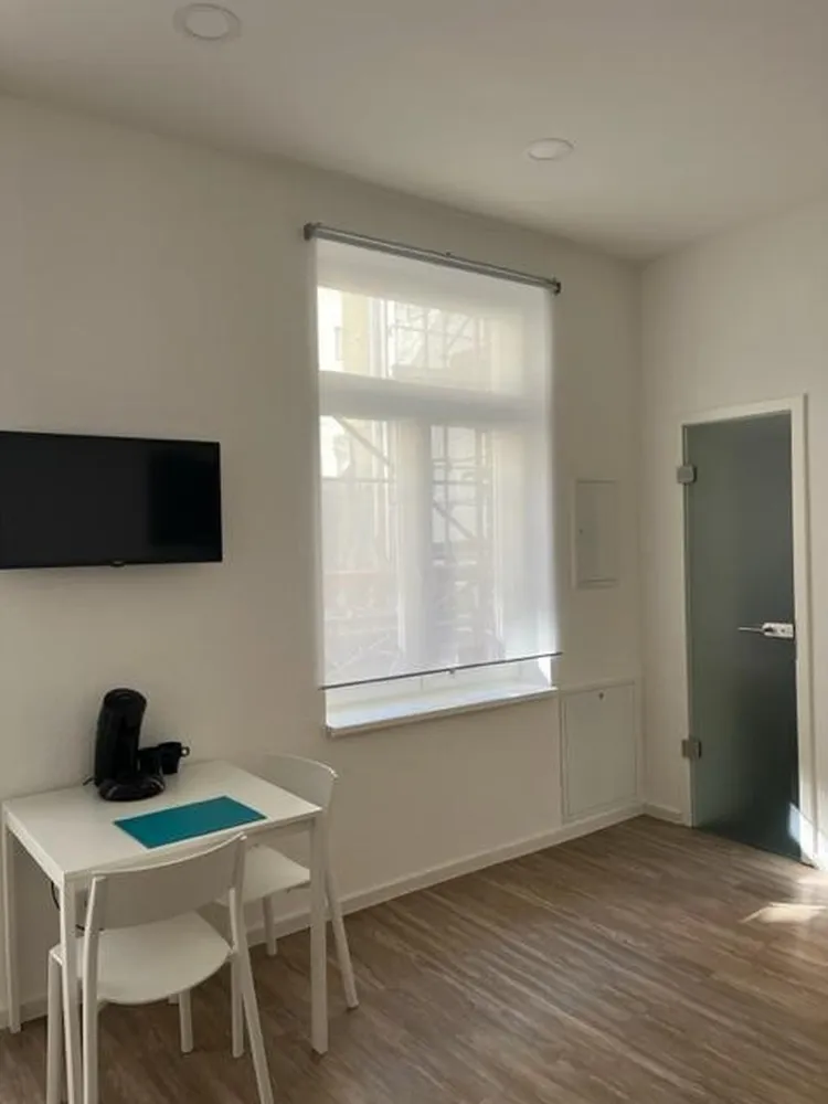 1 room apartment with 25 m² in Cologne – Photo 3
