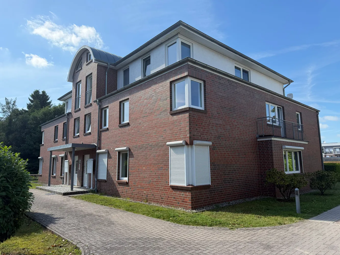 3 Zimmer Wohnung mit 94 m² in Pinneberg – Bild 1