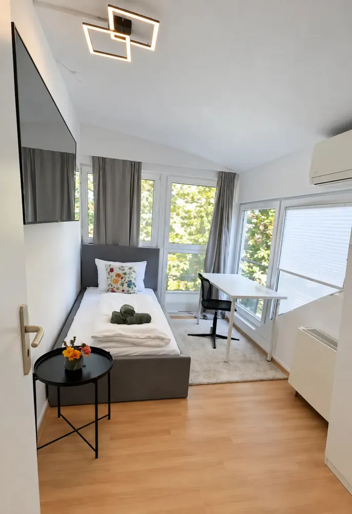Shared room with 9 m² in Munich – Photo 1