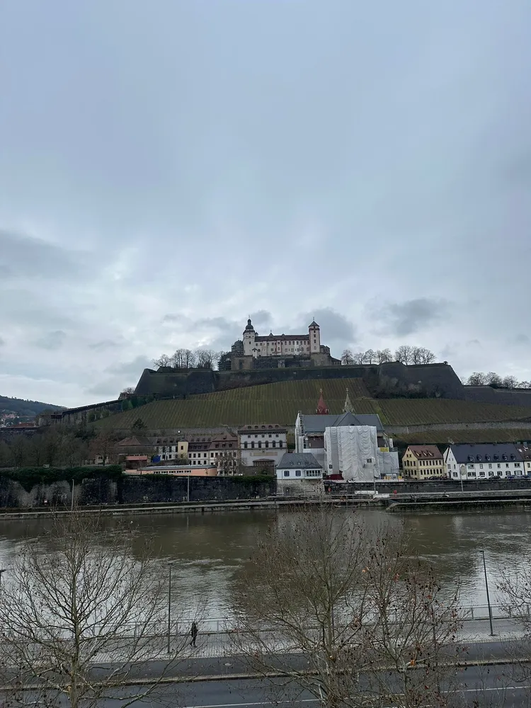 3 Zimmer Wohnung mit 94 m² in Würzburg – Bild 5