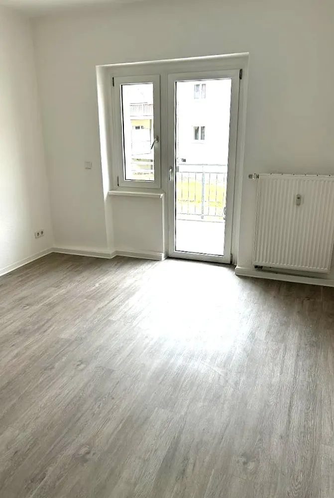4 Zimmer Wohnung mit 88 m² in Naumburg (Saale) – Bild 2