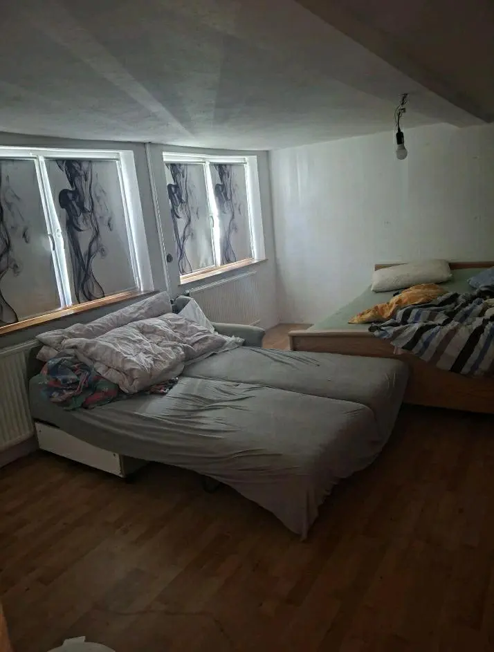 6 Zimmer Wohnung mit 180 m² in Meiningen – Bild 2