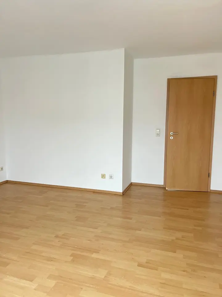 2 Zimmer Wohnung mit 66 m² in Altenburg – Bild 2