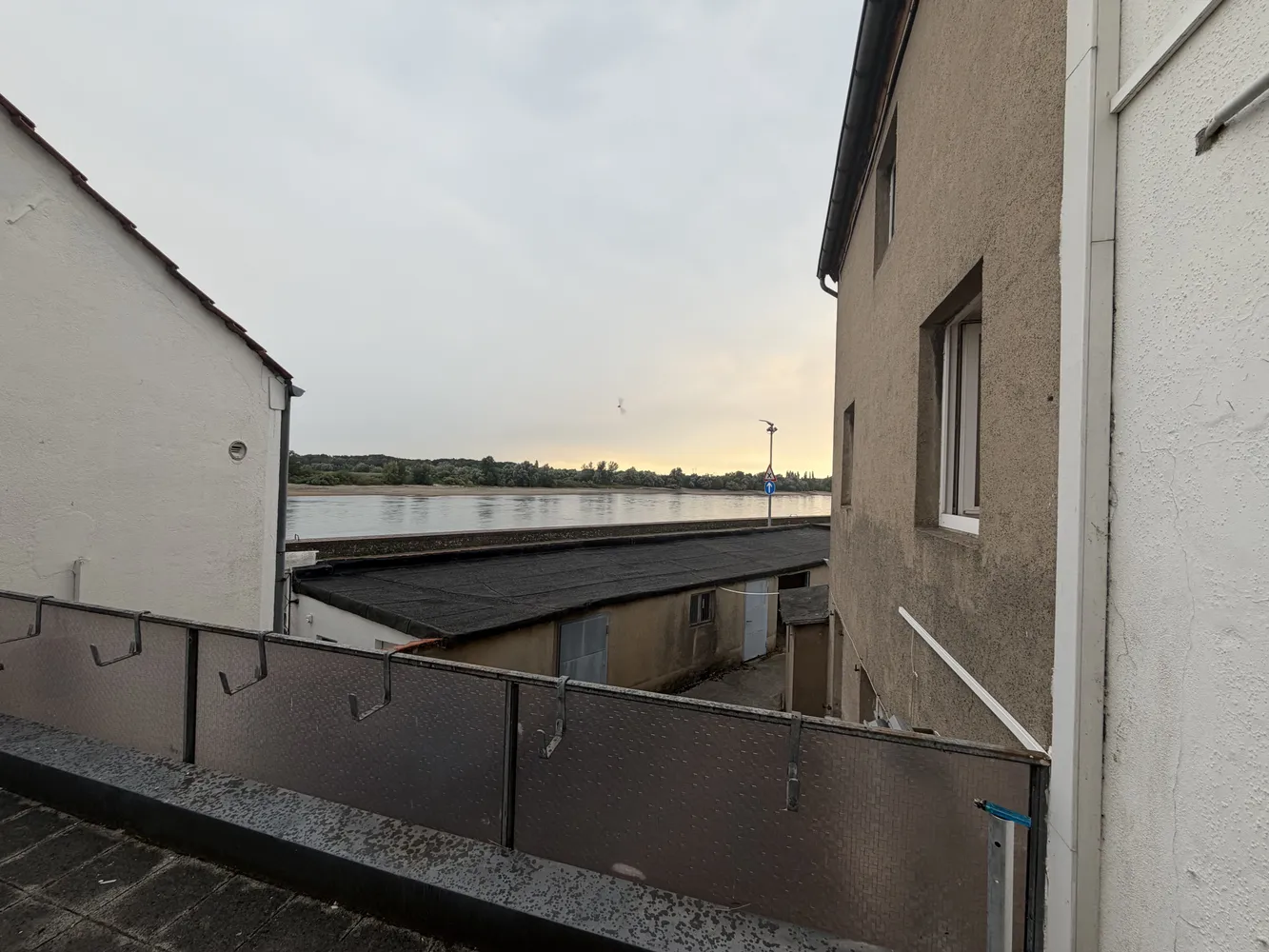 4 Zimmer Wohnung mit 90 m² in Düsseldorf – Bild 2