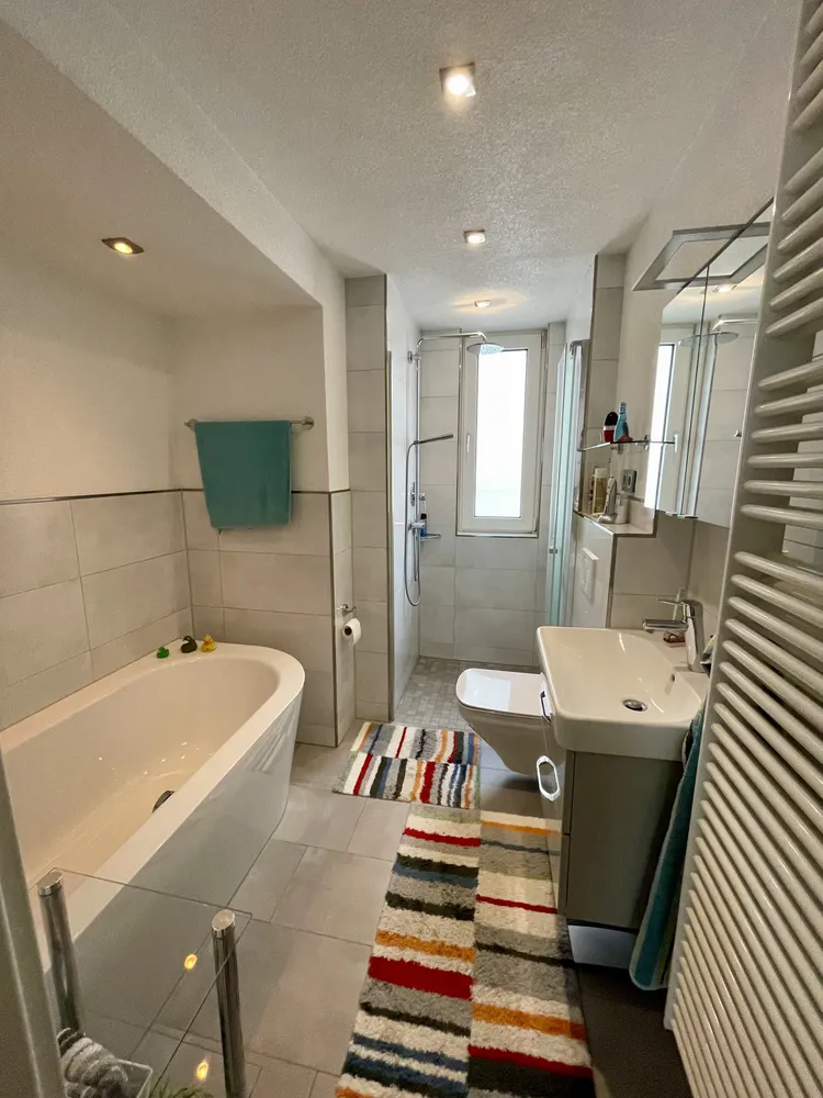 4 Zimmer Wohnung mit 91 m² in Frankfurt am Main – Bild 2