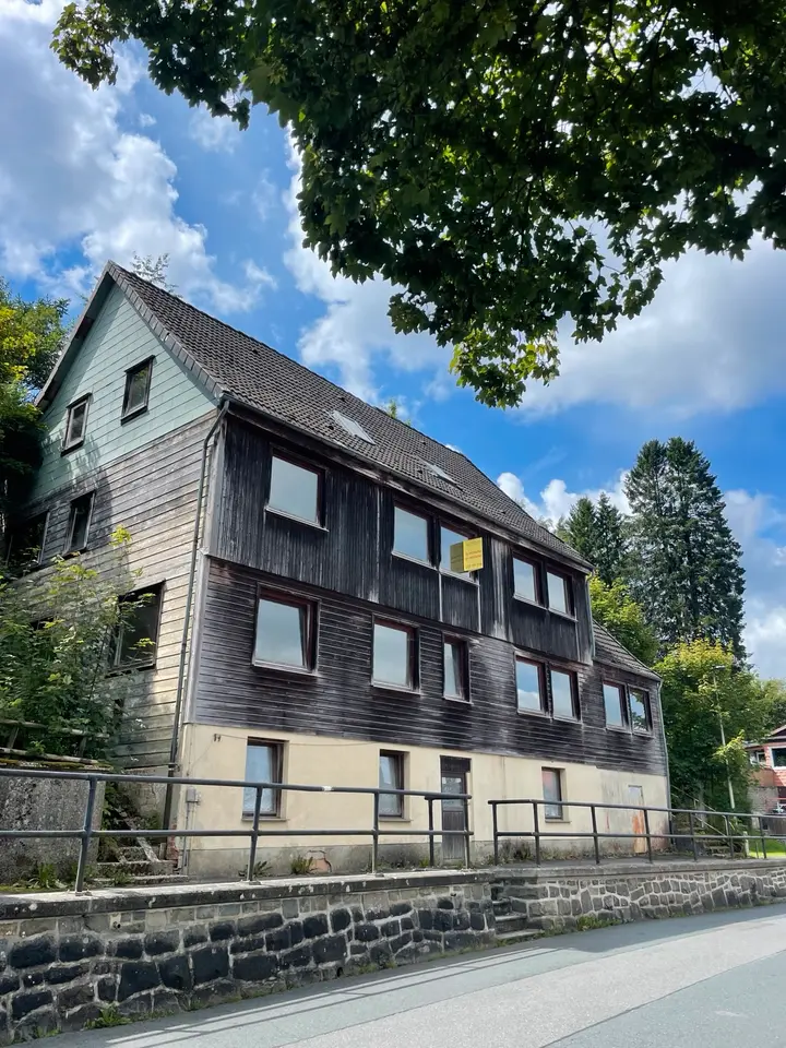 8 Zimmer Haus mit 200 m² in Osterode am Harz – Bild 1