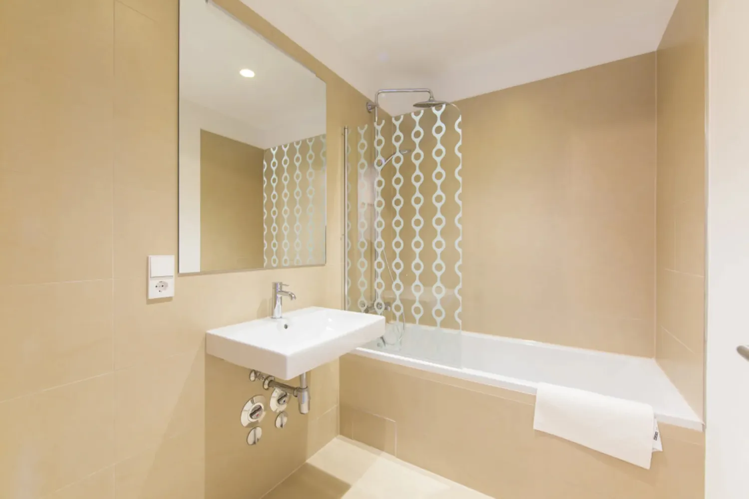 Shared room with 9 m² in Berlin – Photo 2