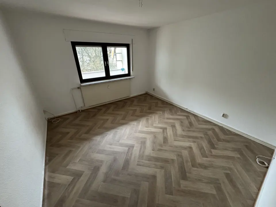 4 Zimmer Wohnung mit 92 m² in Saarbrücken – Bild 2