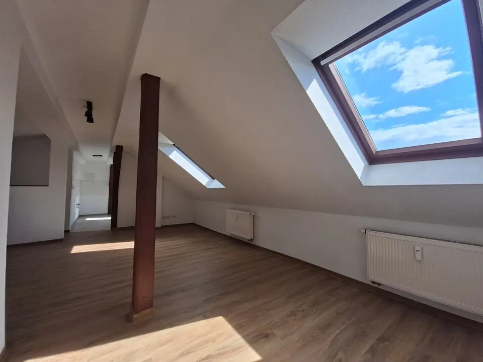 4 Zimmer Wohnung mit 89 m² in Dresden – Bild 1
