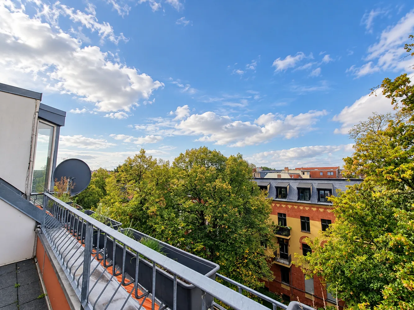 3 room apartment with 81 m² in Berlin – Photo 12