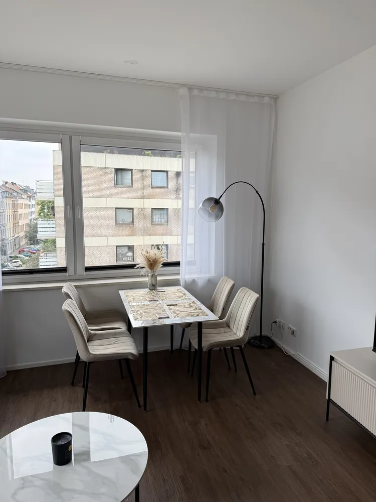 2 Zimmer Wohnung mit 45 m² in Düsseldorf – Bild 2