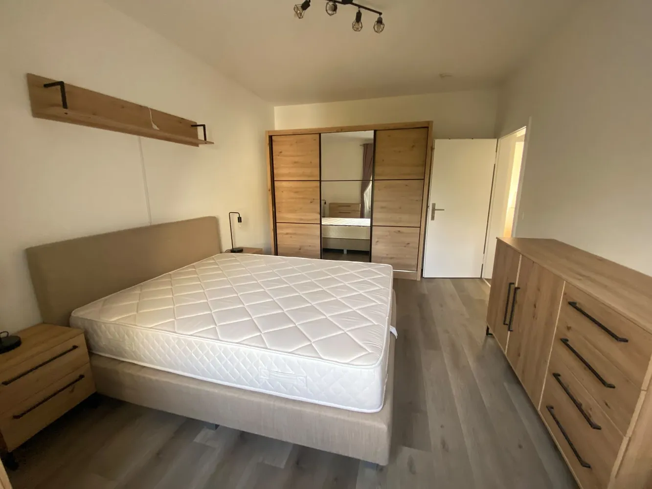 4 Zimmer Wohnung mit 86 m² in Düsseldorf – Bild 12