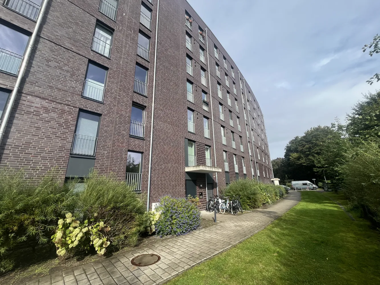2 Zimmer Wohnung mit 70 m² in Hamburg – Bild 2