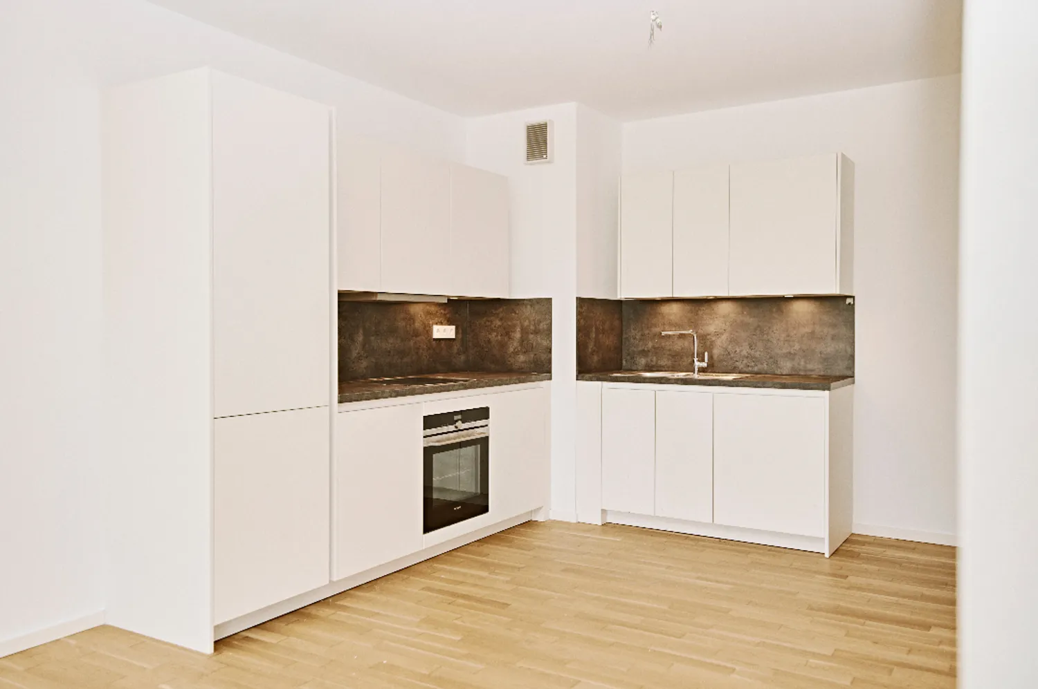 2 Zimmer Wohnung mit 115 m² in Hannover – Bild 4