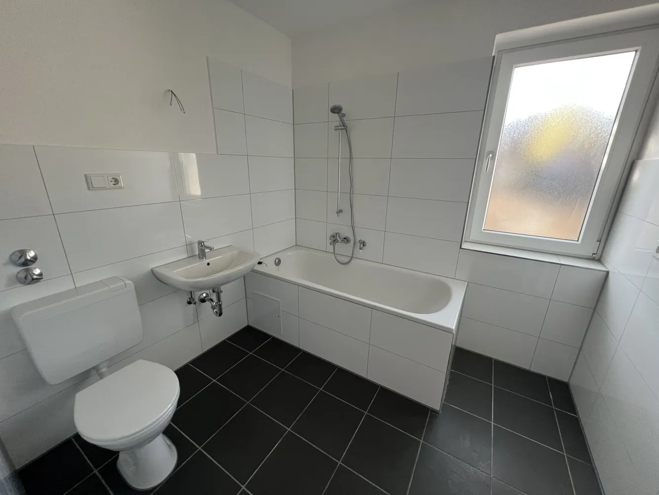 4 room apartment with 94 m² in Duisburg – Photo 3