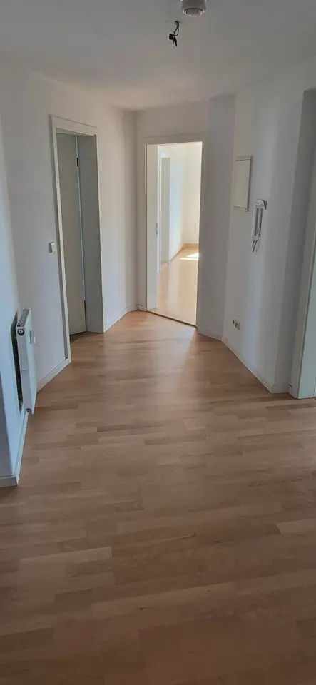 6 Zimmer Wohnung mit 138 m² in Dresden – Bild 2
