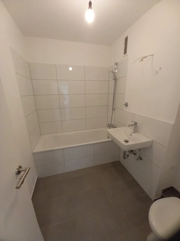 3 Zimmer Wohnung mit 70 m² in Düsseldorf – Bild 4