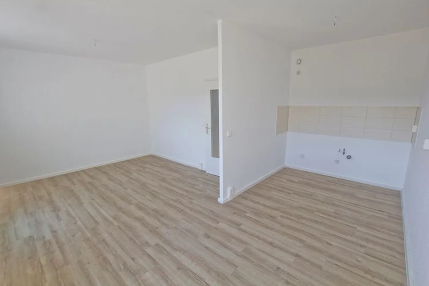 2 Zimmer Wohnung mit 49 m² in Halle (Saale) – Bild 4